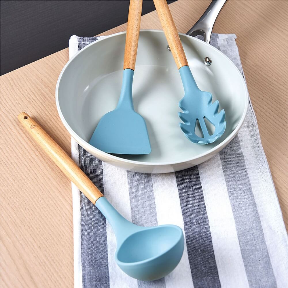 Cooking Utensils Set of 4, E-far Silicone Kitchen Utensils for Non-stick  Cookware, Heat Resistant & Non-toxic Slotted Spatula Solid Spoon Turner for