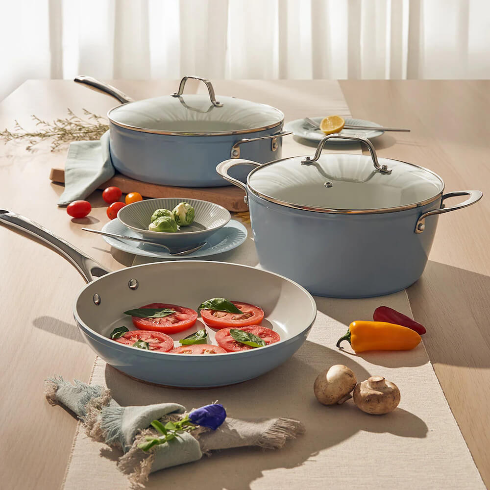 Housewarming Gifts for Couples with Cosmic Cookware